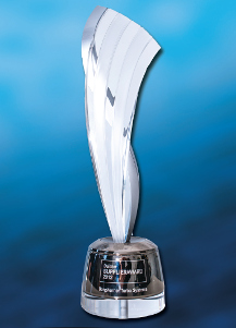 Auto News | BorgWarner Turbo Systems erhielt einen Daimler Supplier Award 2012 in der Kategorie Powertrain/Mecedes-Benz Cars und Vans fr zahlreiche Turboladertechnologien wie zum Beispiel die zweistufige, geregelte (R2S) Aufladung oder Twin-Scroll-Turbolader.